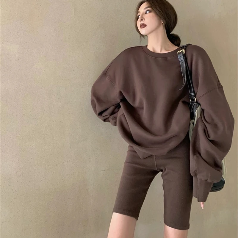 

Большой повседневный комплект из двух предметов с капюшоном/пуловер, Спортивная одежда для женщин, 2021 осенний Свободный Топ + спортивные шо...