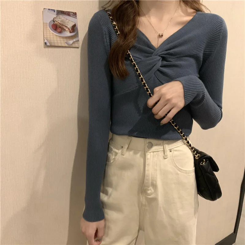 Женская трикотажная футболка с V-образным вырезом и длинным рукавом | одежда