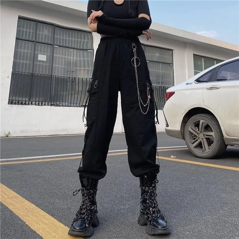 

Women Gothic Harajuku Black Chain Cargo Pants Women Streetwear Korean Style Oversize Harem Pants Goth Punk Plus Size Trousers