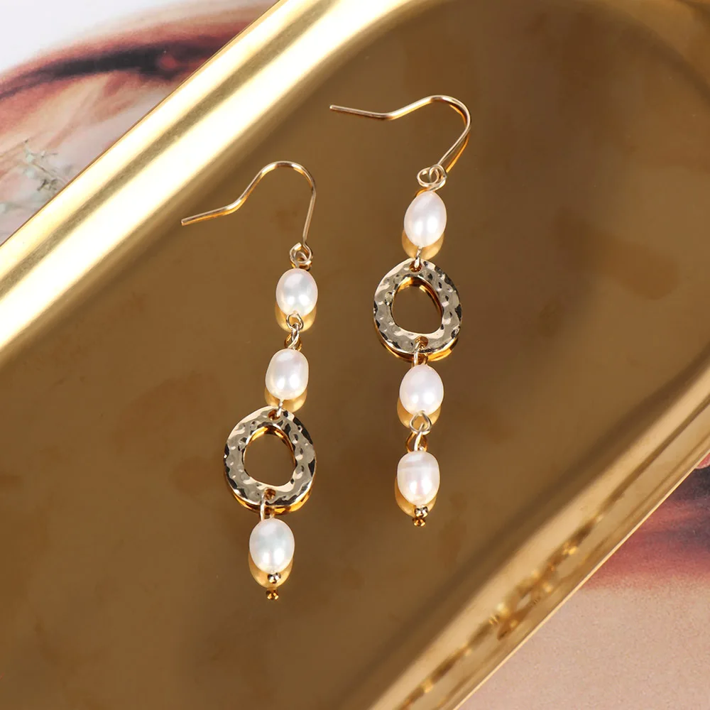 Серьги из натурального пресноводного жемчуга Длинные геометрические серьги