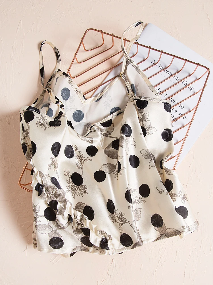 

Tops & Tees
