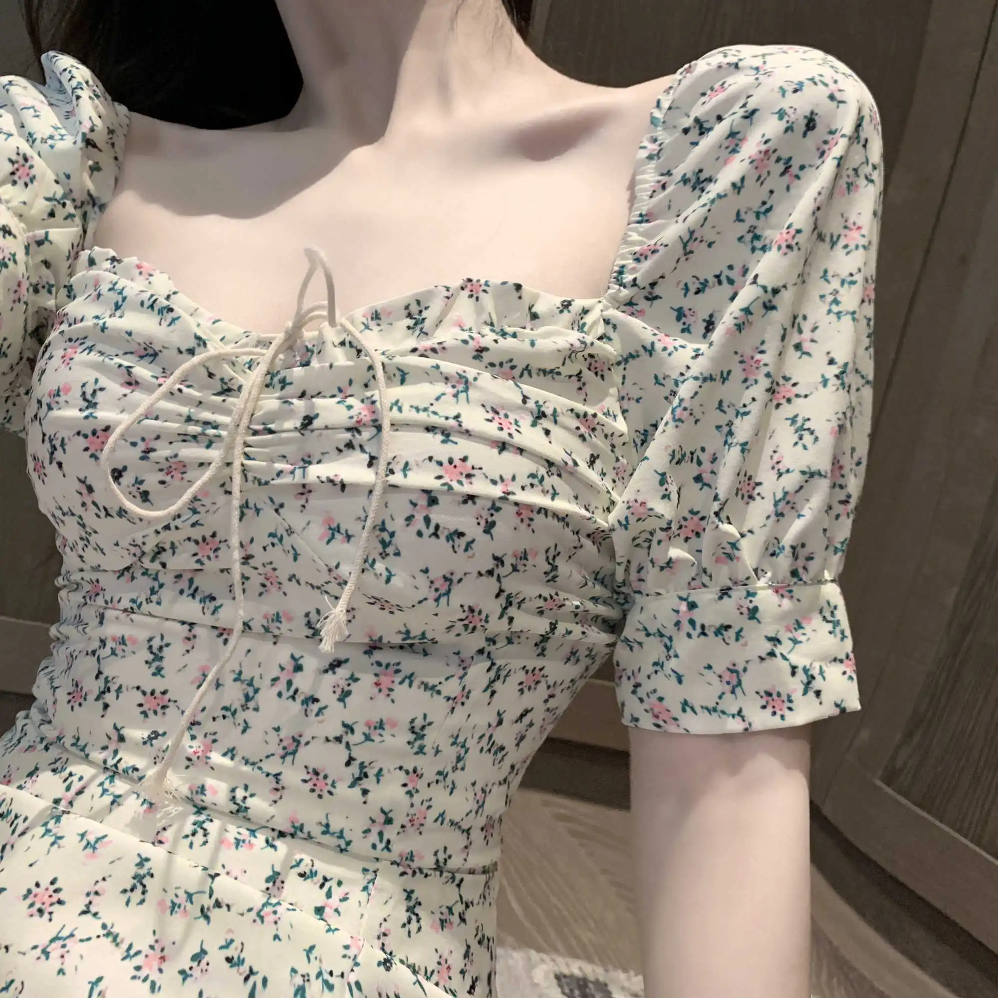 

Women's Dress Spring/Summer 2020 New Retro Square Collar Lace-up Dress Puff Sleeve Waist-Tight Chiffon Floral Skirt