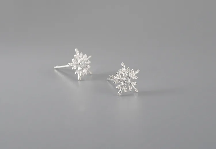 

925 Sterling Silver Crystal Snowfake Korean Studs Earrings For Women Christmas Jewelry Accessories A141
