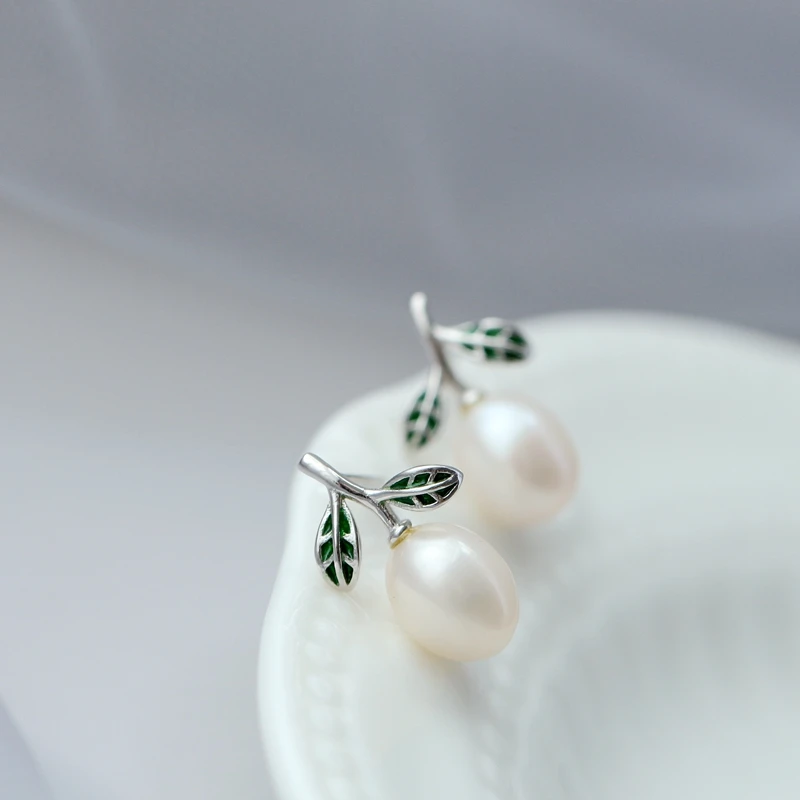 

Authentic 925 Sterling Silver Fashion lovely Little Cherry Earring Inlaid Natural Freshwater Pearl Earring Fine silver jewelery