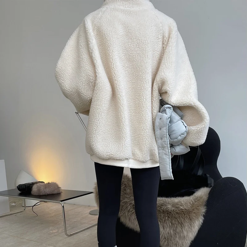 

Hoodies & Sweatshirts