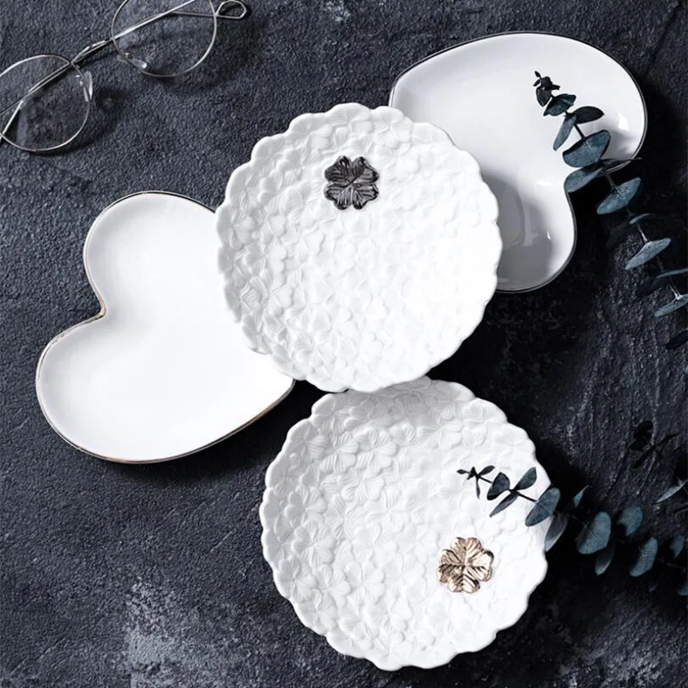 Лоток для ювелирных изделий в форме сердца с золотым ободком белый керамический