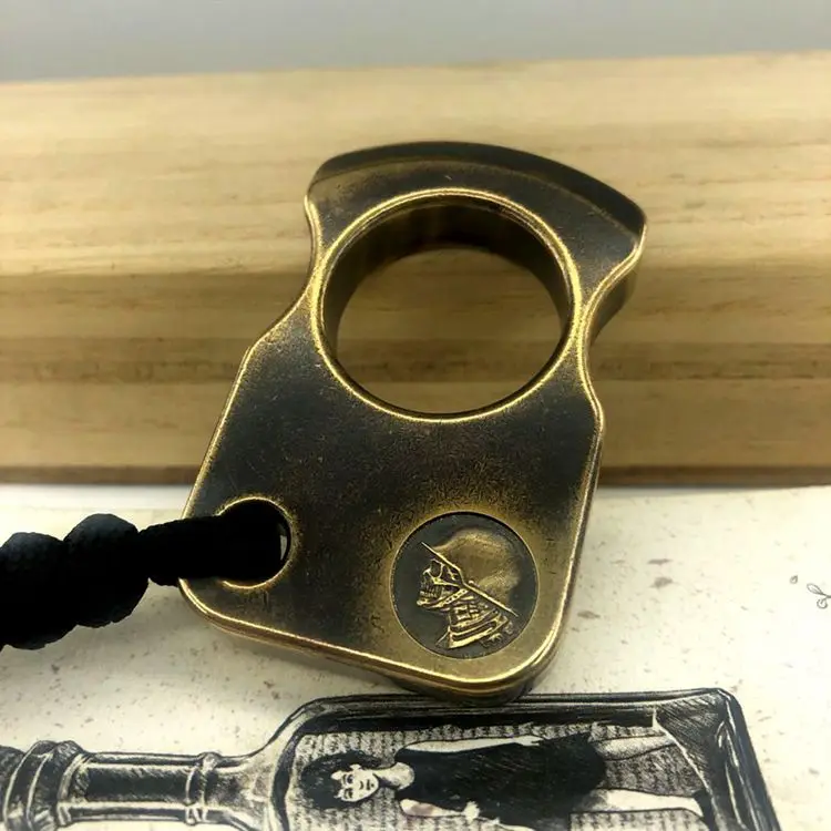 

Self Defense EDC Brass Single Finger Anti-Wolf Artifact Men and Women Self-Defense Supplies Ring