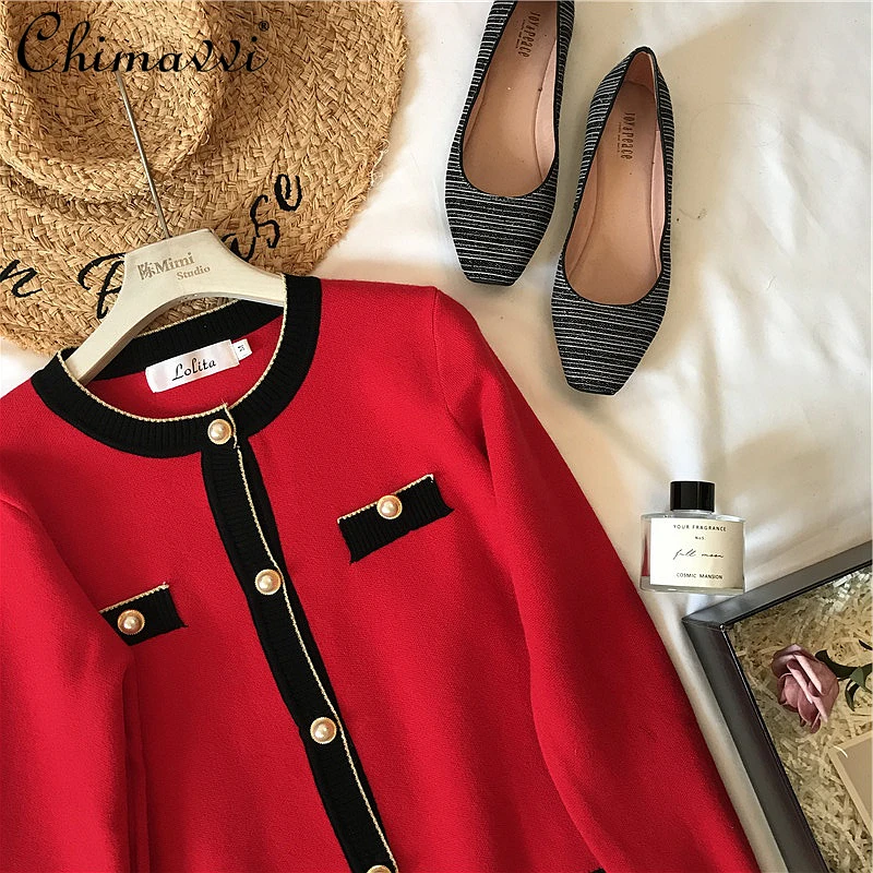 

French Retro Pocket Pearl Buckle Knitted Cardigan Fall 2021 Women Clothing Fashion Long Sleeve Coat Slim Simple Elegant Sweater