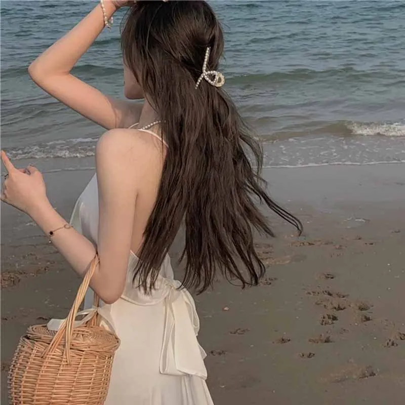 Женское платье-миди однотонное на бретелях с V-образным вырезом | Женская одежда