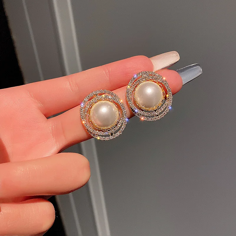 

2021 new unusual geometric whirlpool shape pearl Earrings for woman exquisite fashion jewelry party luxury accessories Earrings