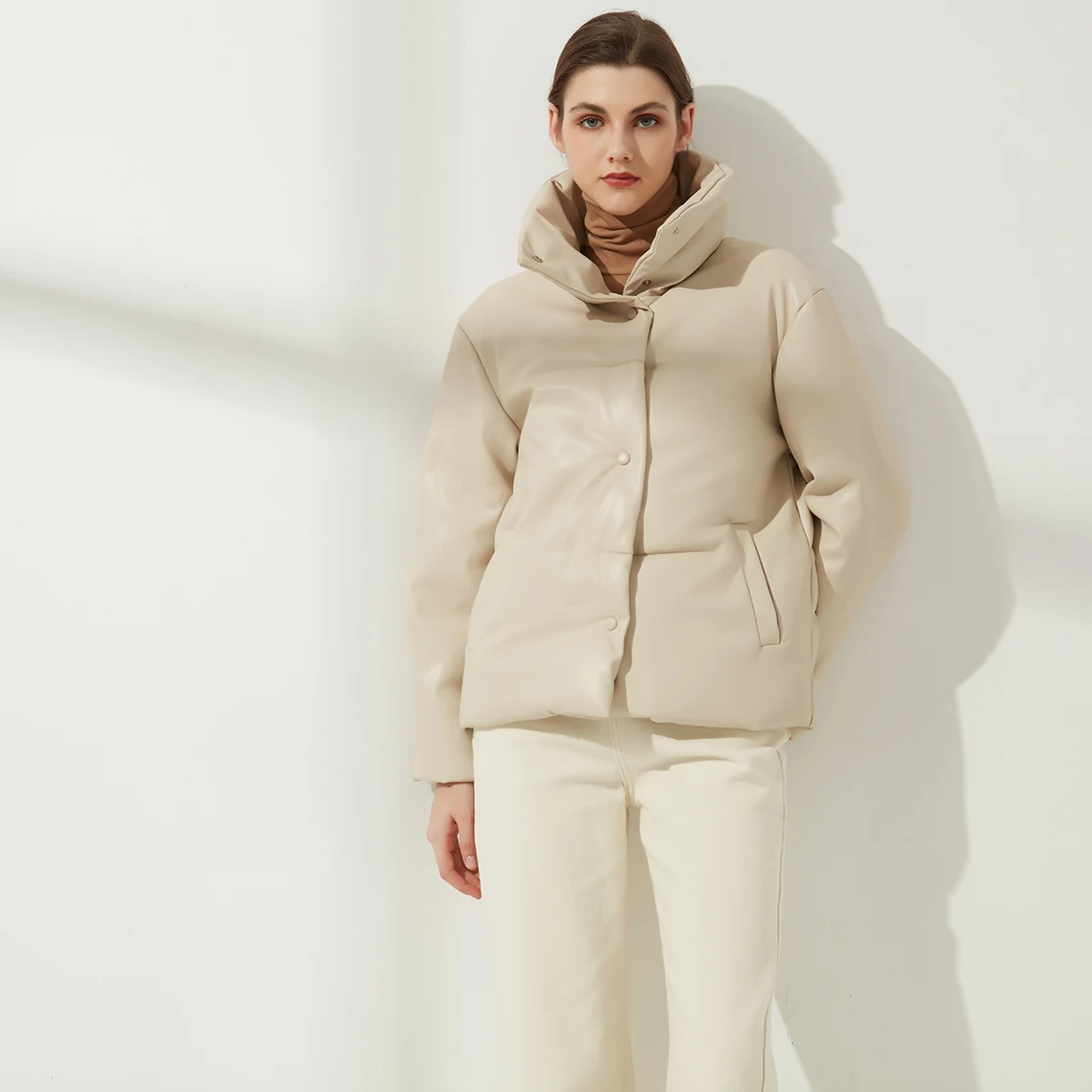 Парка женская зимняя из плотного хлопка однотонная водонепроницаемая | Женская