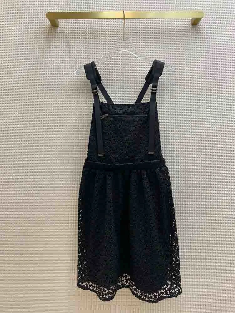 

2021 Summer New Black Slip Dress for Women Luxury Brand Star Embroidered Strap Dress Holiday Elegant Big Hem Party Sling Dresses