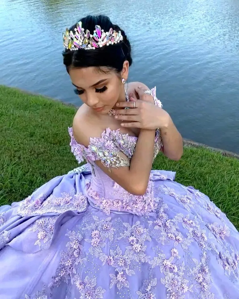 

Очаровательное Лавандовое платье для Quinceanera 2020, платье с аппликацией и кристаллами из бисера, милое платье 16, наряды для конкурса, платья 15 л...