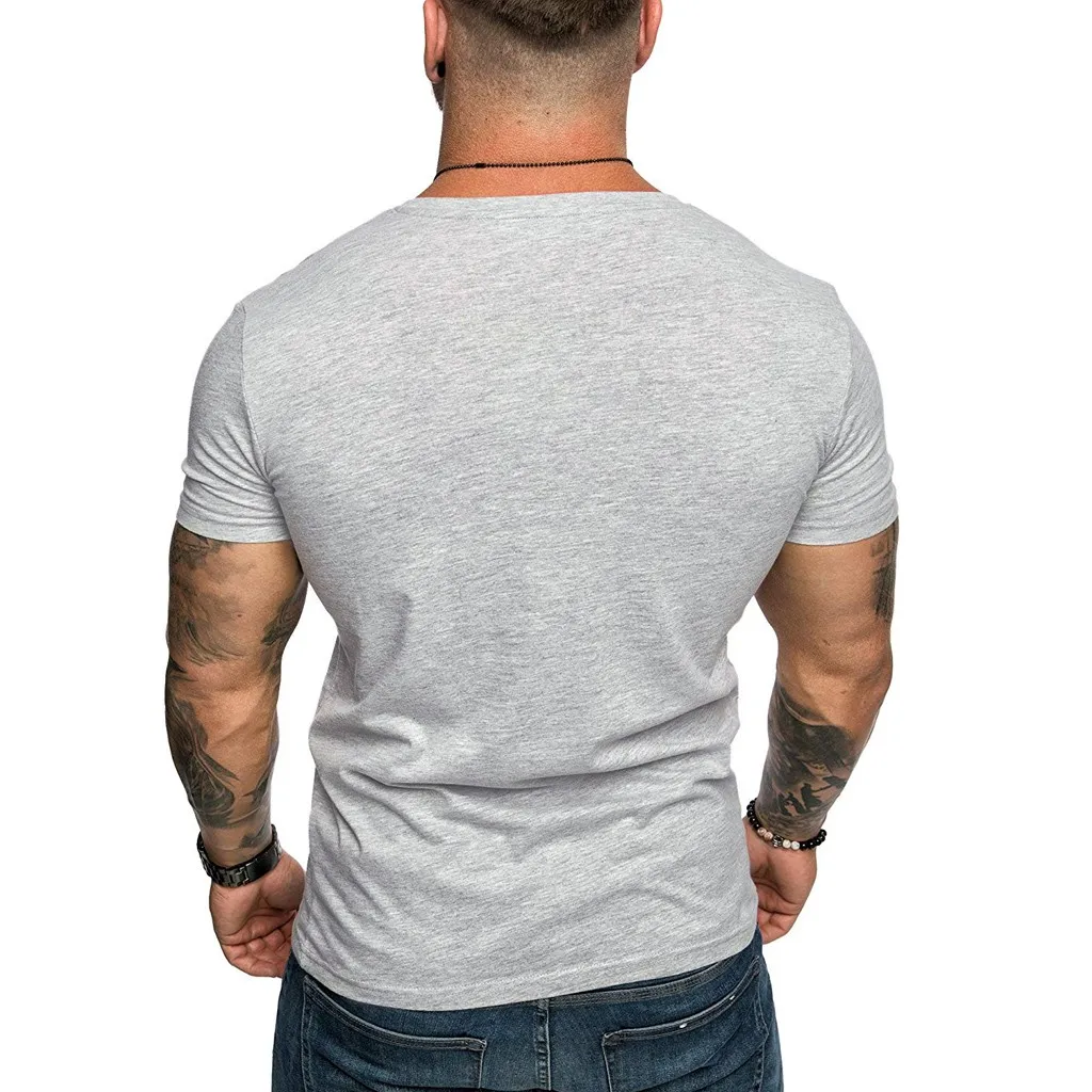 Однотонная футболка для мышечного человека с v образным вырезом повседневная