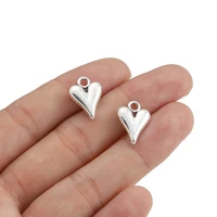 20pcs antique sliver alloy heart charms for diy jewelry necklace earrings making handmade crafts accessories pendants wholesale