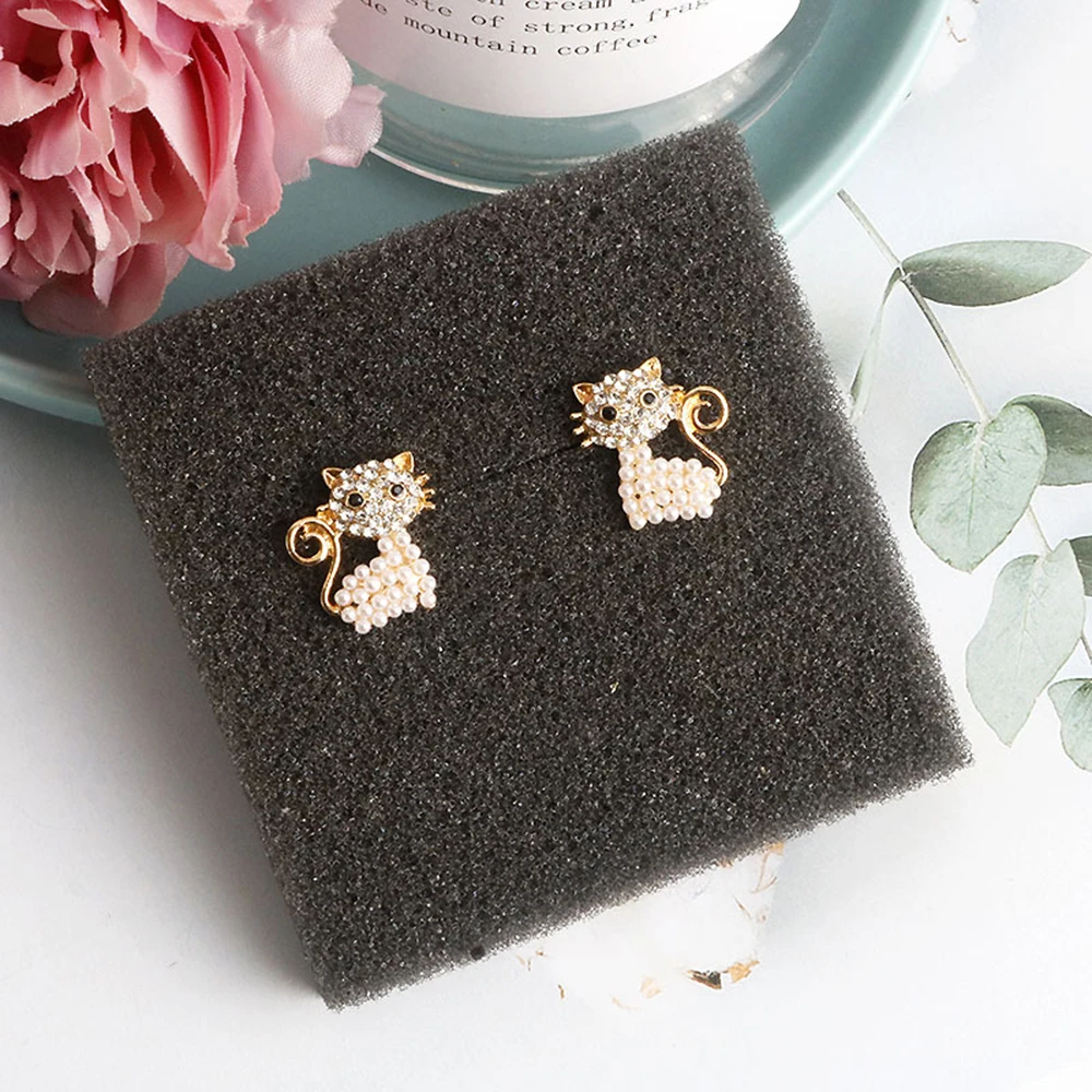 

Trendy Pearl Jewelry Earrings Cat Shape White Pearls Gold Stud Earrings For Women Wedding Party Gift Ornament