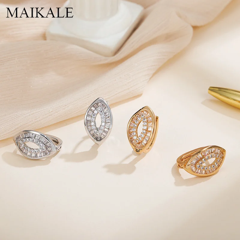 

MAIKALE Simple Round Stud Earrings Multiple Cubic Zirconia Gold Copper Circle Korean Earrings for Women Party Jewelry Gifts
