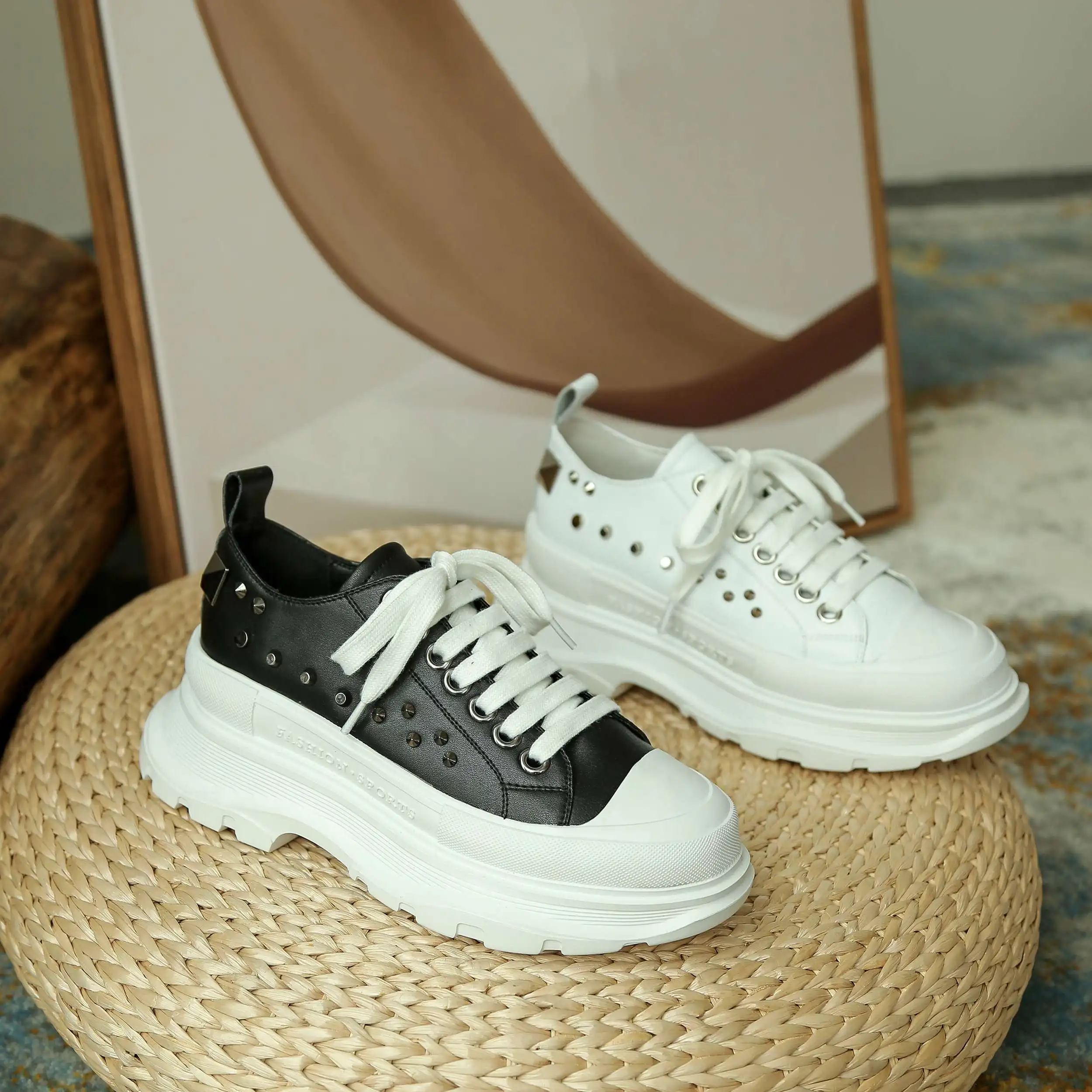 

Lenkisen leisure real leather concise rivet decorations white sneaker round toe thick bottom high heel cozy vulcanized shoes L29