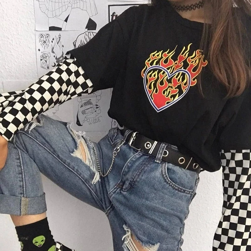 

Heart Graphic T Shirt Funny Tees 80s Vintage T-Shirt Reprint Women T Shirt Summer Cotton Short Sleeve Tee Oversize