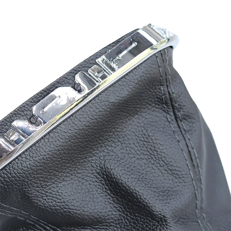 Чехол хромированный кожаный и пластиковый для багажника Chevrolet Chevy Cruze 2008-2012 |