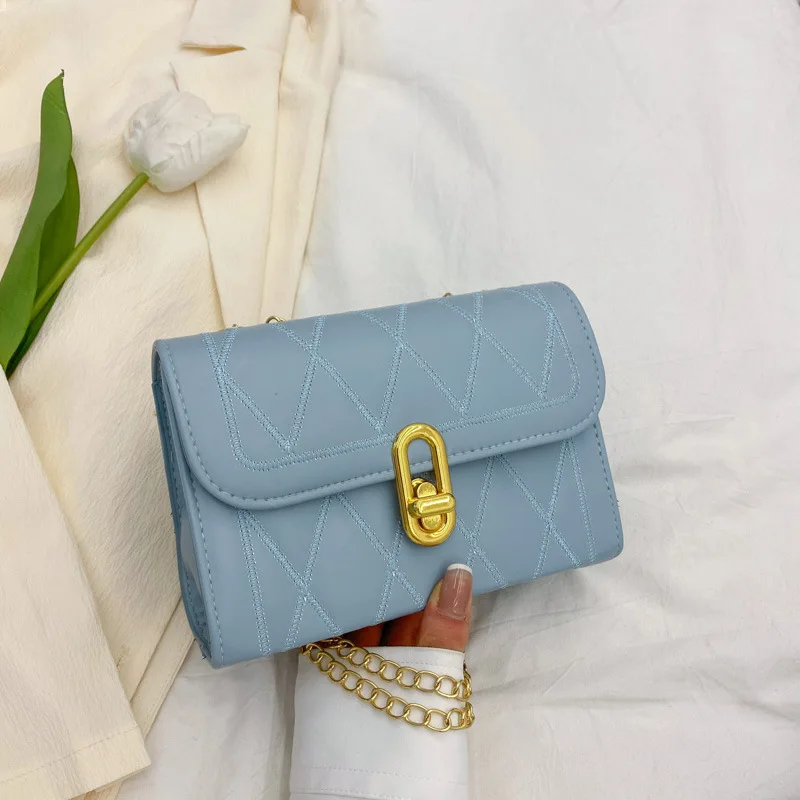 

Модная женская сумка, квадратная сумка на цепочке с ромбовидным узором, однотонная простая сумка-мессенджер на одно плечо, удобная универса...