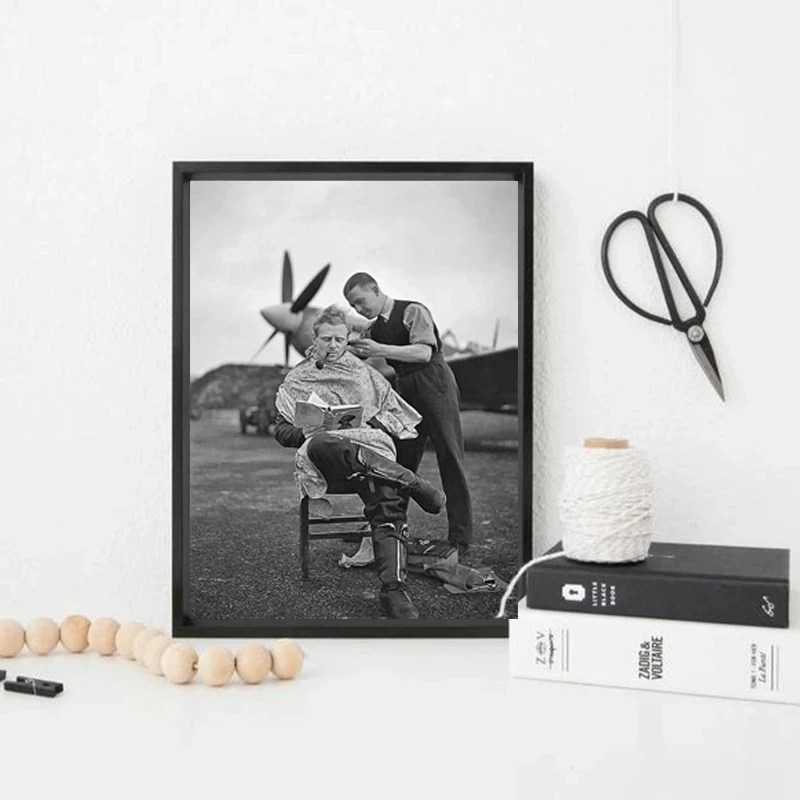 Черно-белый декор салона красоты "Винтажное фото Стрижки пилота Второй мировой войны" Плакаты на холсте "Художественная роспись на стене барбера" Подарок парикмахеру.