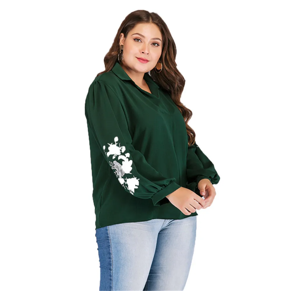 Женский топ с цветочной вышивкой и отложным воротником батальных