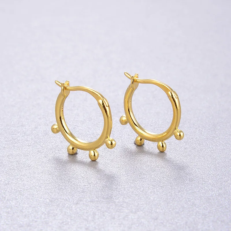 

Модные круглые металлические серьги-кольца с бусинами для женщин, минималистичные Маленькие Геометрические серьги золотого цвета с подвес...