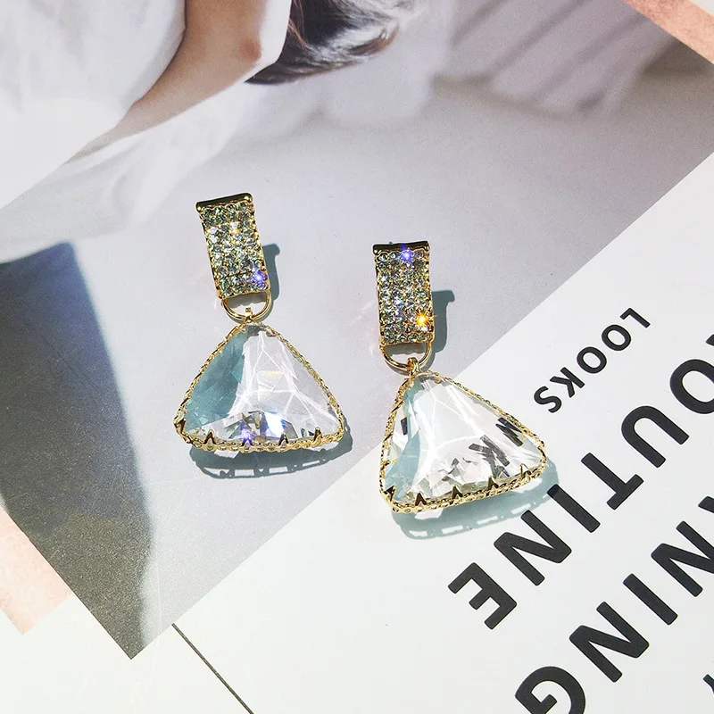 Серьги-подвески женские из серебра 925 пробы треугольные с кристаллами | Украшения