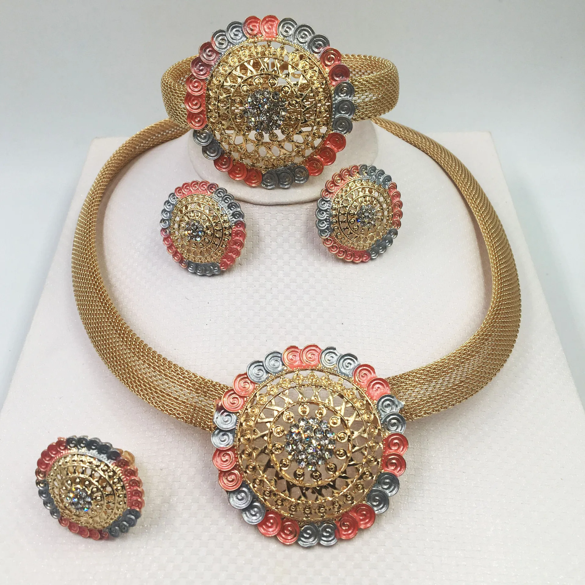 

Ювелирные наборы для вечерние Ринок, Золотые Ювелирные наборы Дубаи, Комплект украшений из взрывоопасного сплава, ожерелье, серьги, браслет...