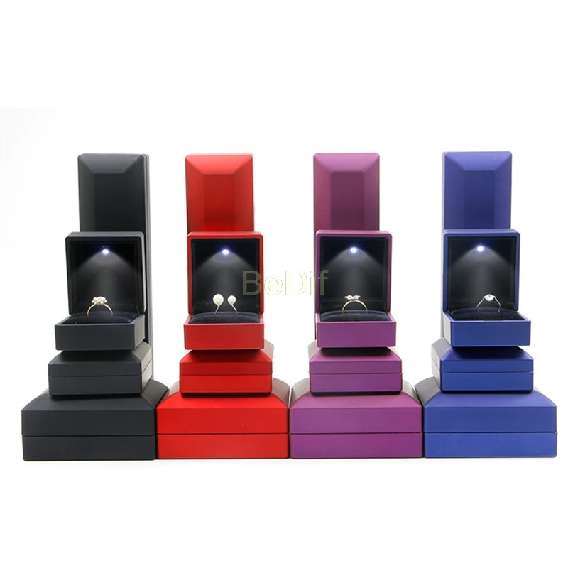 Коробка для колец со светодиодной подсветкой предназначенная брака свадьбы
