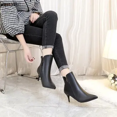 Женские короткие ботинки 2020 модные новые привлекательные на высоком каблуке с