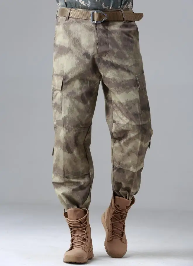 

2020 Mens Camouflage Tactical Pants Casual plus size Sports Multi-Pockets Military Digital Camo Pants Man Loose Trousers w932