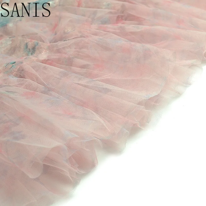 

Sanis Fashion Designer dress Summer Women Dress O-neck Short sleeve Lace Splicing Flowers Embroidered Mesh Vintage Midi Dress