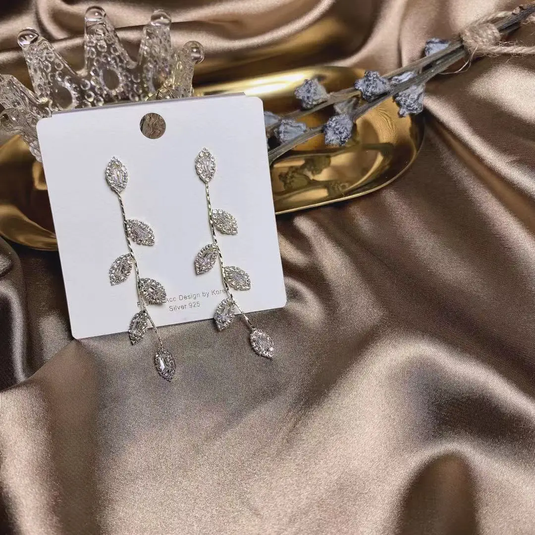 

2021 New925 Silver Needle Korean Style Fashion Versatile Temperament Long Leaf Crystal Zircon Tassel Earrings Pearl Earrings