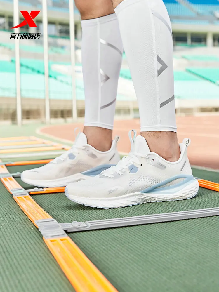 

Men's shoes 2021 summer new shock absorption light running shoes sports shoes men's breathable running shoes