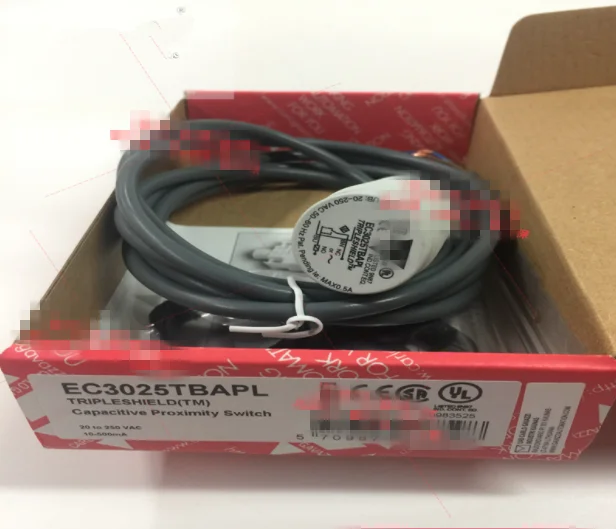 

Емкостный датчик приближения EC3025TBAPL