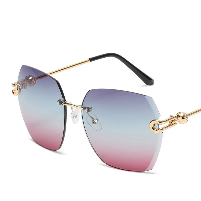 

Солнцезащитные очки женские в металлической оправе, без оправы, с градиентом