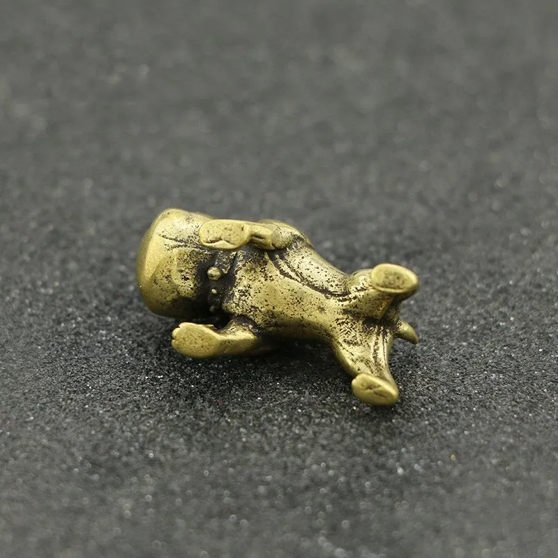 

Creative Bronze Carving Dog Hand Made Solid Brass Key Chain Pendant Pug Dog French Bulldog Animal Statue Pendant