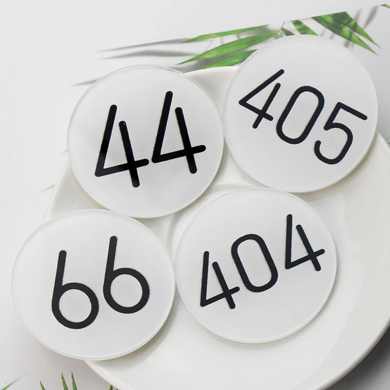 

Аниме Hunter x Hunter Hisoka тестирование булавка значок Косплей Kurapika Killua Zoldyck GON · FREECSS номер брошь булавки аксессуары реквизит