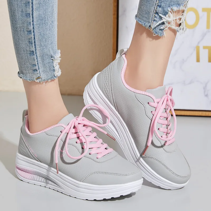 Кожаные спортивные кроссовки женские легкие для бега удобная женская спортивная