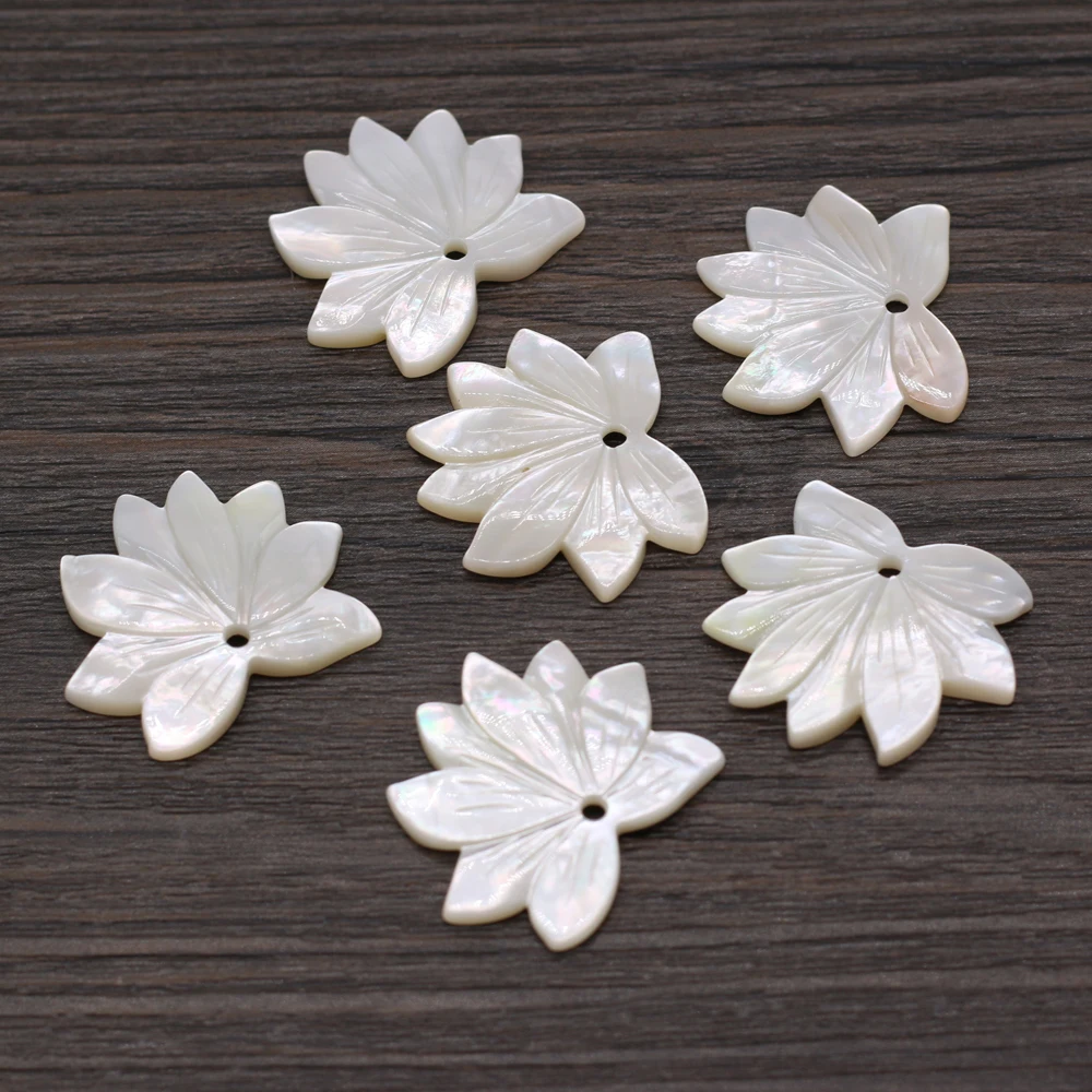 

Best Selling 2021 New Product Natural Shell Pendant White Leaf-shaped Exquisite Pendant Jewelry for Making Necklace Accessories