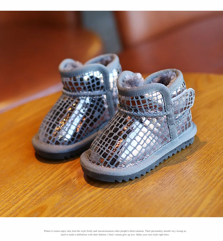 Детские плюшевые ботинки зимние теплые с мягкой подошвой модные для мальчиков и