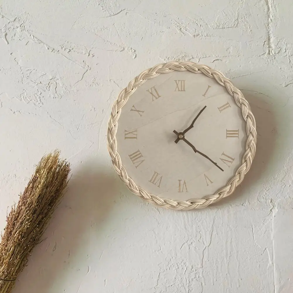 

Fine Workmanship Lightweight Digital Mute Wooden Clock Hanging Ornament for Home