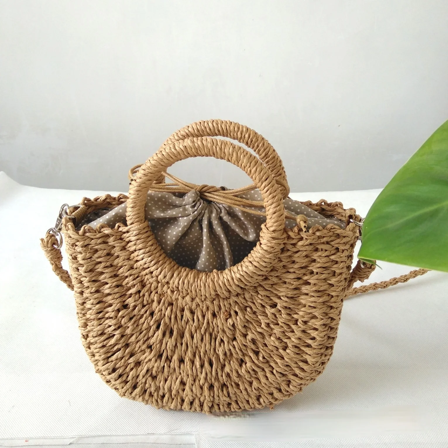 2021 Straw Woven Handbags Women Round Circular Rattan Bag New Beach Tote Shoulder Bags Female's Fashion Traveling Bag