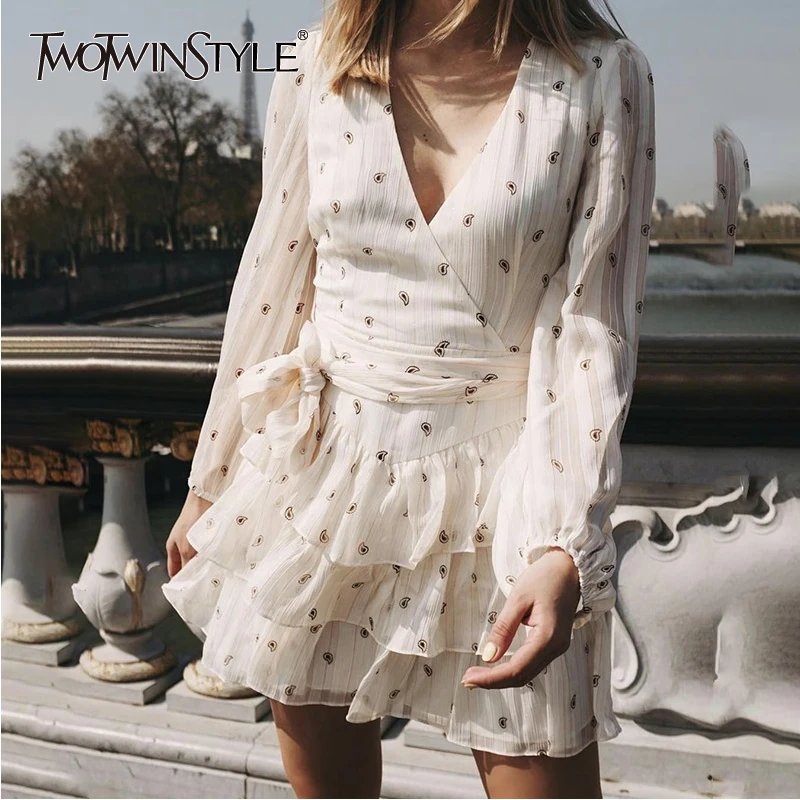TWOTWINSTYLE, элегантное женское платье с принтом, v-образный вырез, рукав-фонарик, высокая талия, шнуровка, оборки, мини, летние платья для женщин