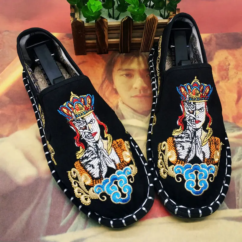 

Old Beijing Cloth Shoes Embroidery Flower Social Guy Male Moccasin-Gommino Student Casual Shoes Fashion National Chinese Style