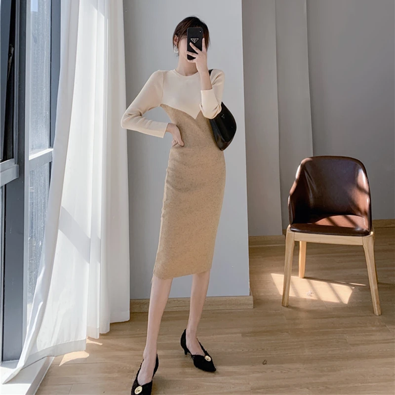 Женское трикотажное платье-свитер с круглым вырезом и длинными рукавами |