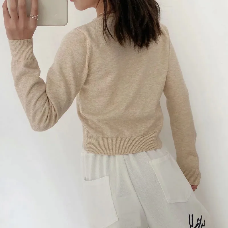 

KUSAHIKI Short Women Knitted Cardigan 2021 Spring New Long Sleeve V-neck Sweater Coat Causal Korean Solid Knitwear Jacket 6E857