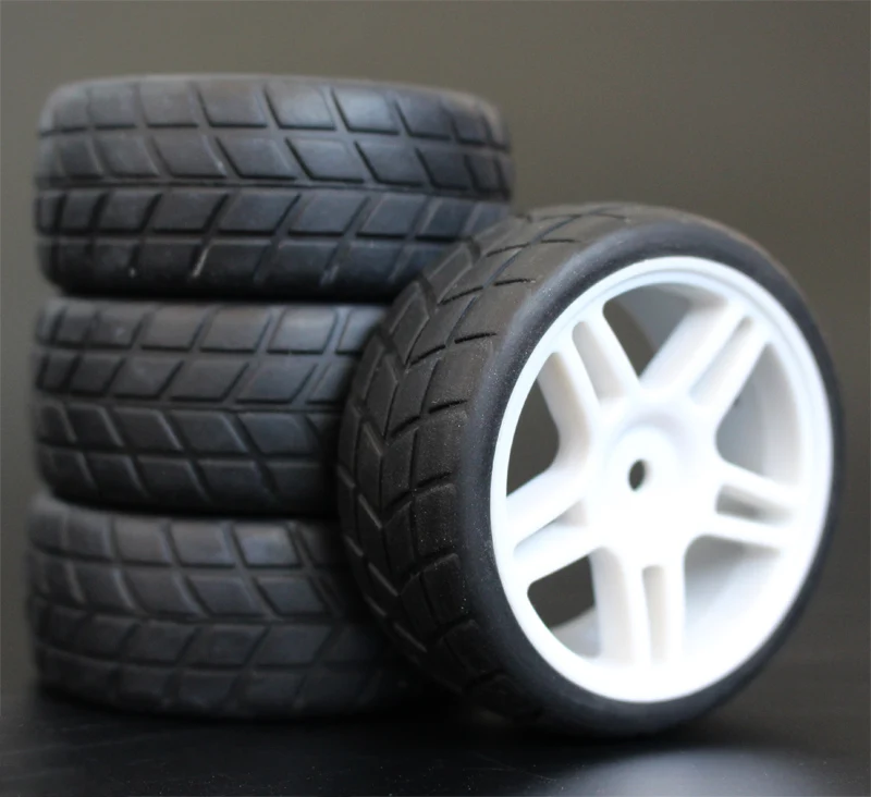 Резиновые гоночные шины на радиоуправлении 1 комплект 4 шт. обод колеса для